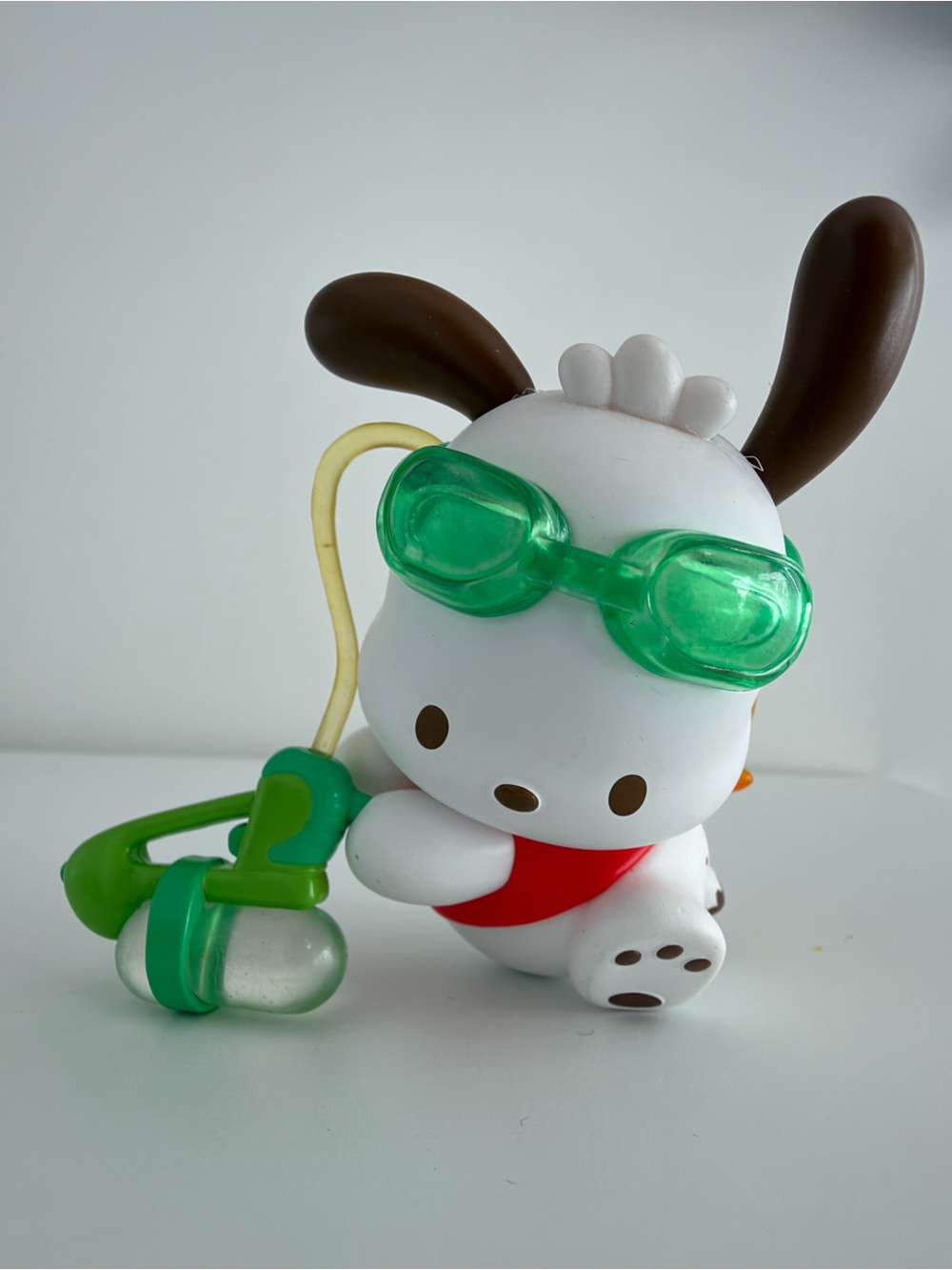 Toptoy Sanrio Pochacco Holiday Beach - Water Game Collectible Blind Box (no acc)